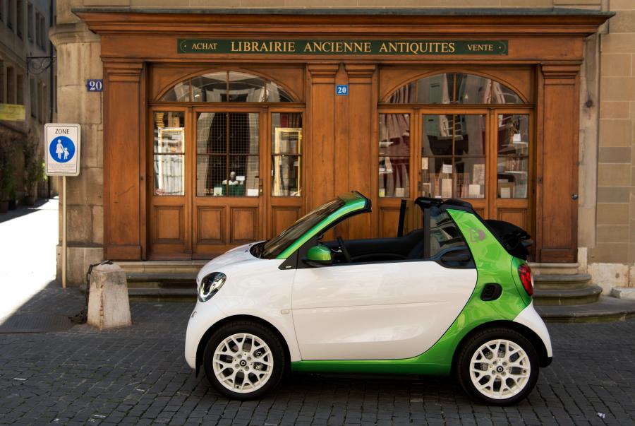  Smart ForTwo Prime Cabrio Electric Drive 2017 года  (WW) (фото 24 из 35)